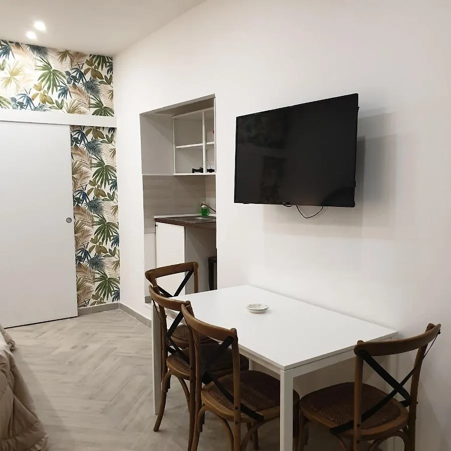 Apartamento Art Flat Nápoles 0*,  Italia